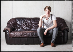 Kabarettist Lukas Schmied - Foto: *sternmanufaktur